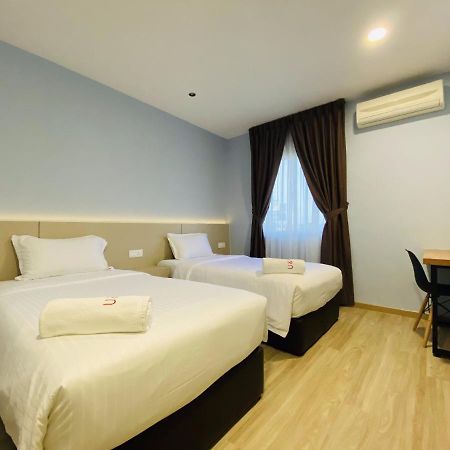 Hotel U And Me Kulai Exterior foto