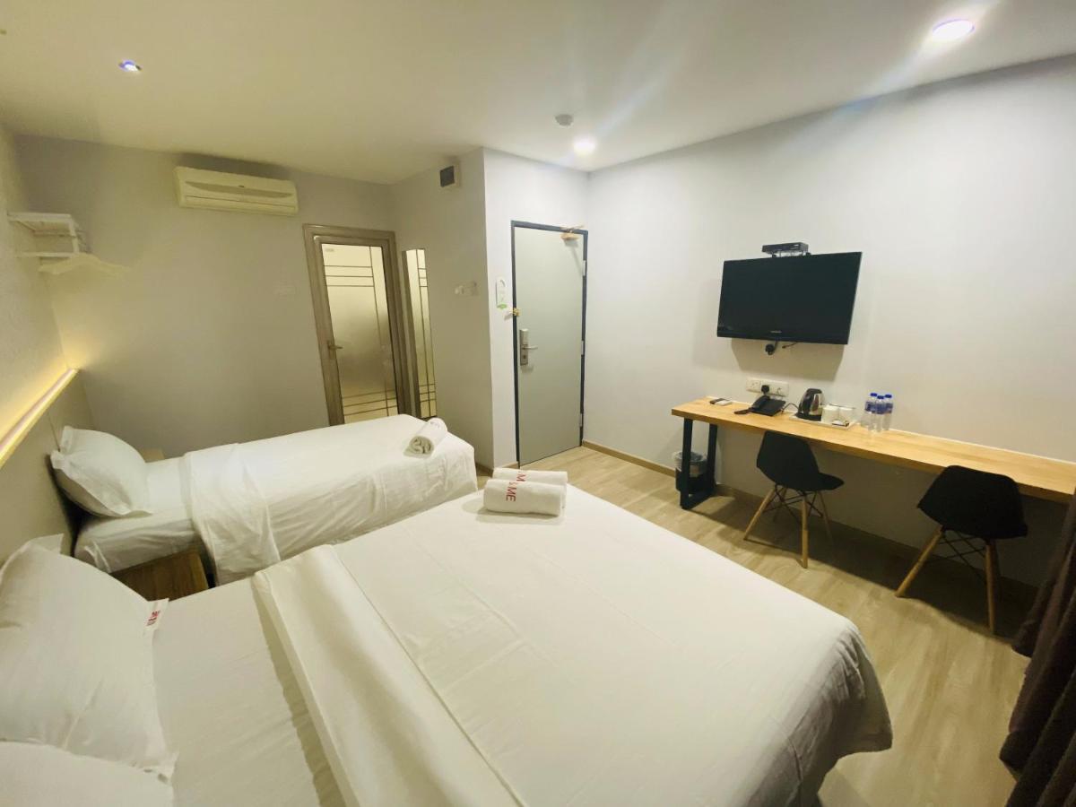 Hotel U And Me Kulai Exterior foto