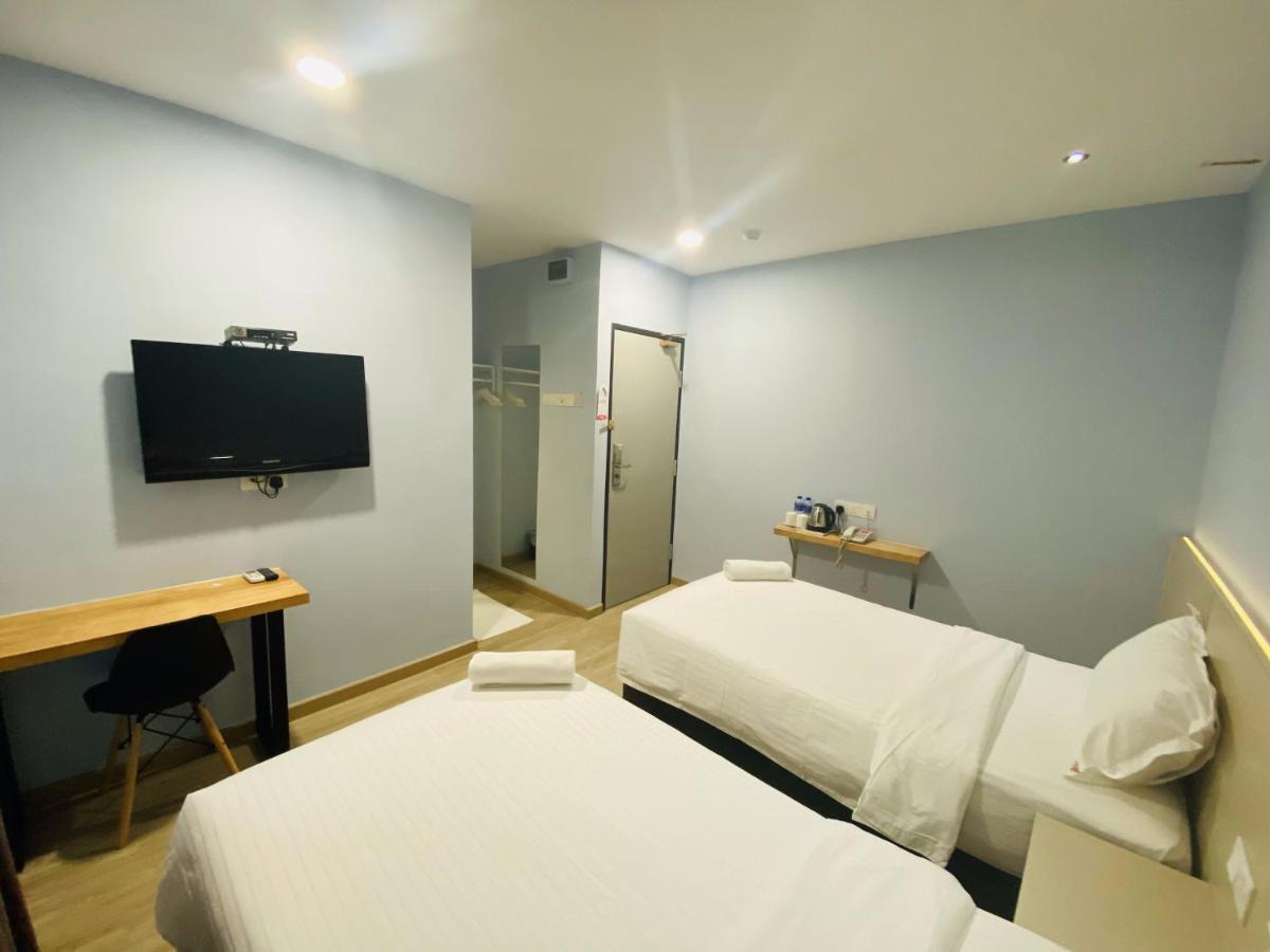 Hotel U And Me Kulai Exterior foto