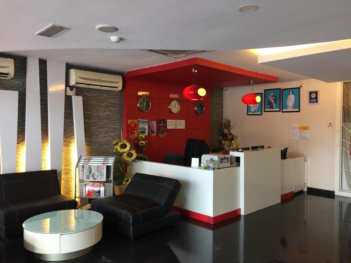 Hotel U And Me Kulai Exterior foto
